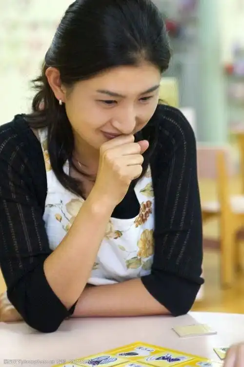 女人图片素材 亲子关系 家庭 和睦 和谐 家人 家庭人物 妈妈 生活人物