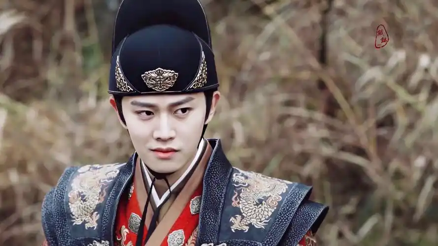 任嘉伦 cr·图片logo 侵删 - 堆糖,美图壁纸兴趣社区