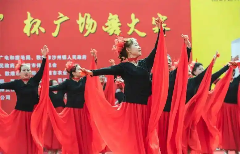 美翻了!敦煌市广场舞大赛高清大上新