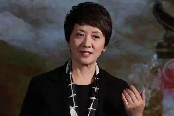 张国立前妻身份,大家熟悉,难怪妻子邓婕不要孩子|邓婕|张国立|罗秀春