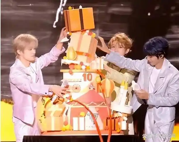 tfboys十周年演唱会西安开唱,三小只全程没互动