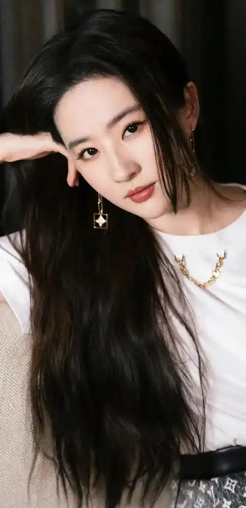 刘亦菲壁纸笑靥如花明艳不可方物