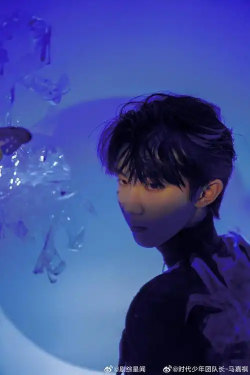 马嘉祺生日系列写真之《blue》02 是蓝色系的帅气小马!