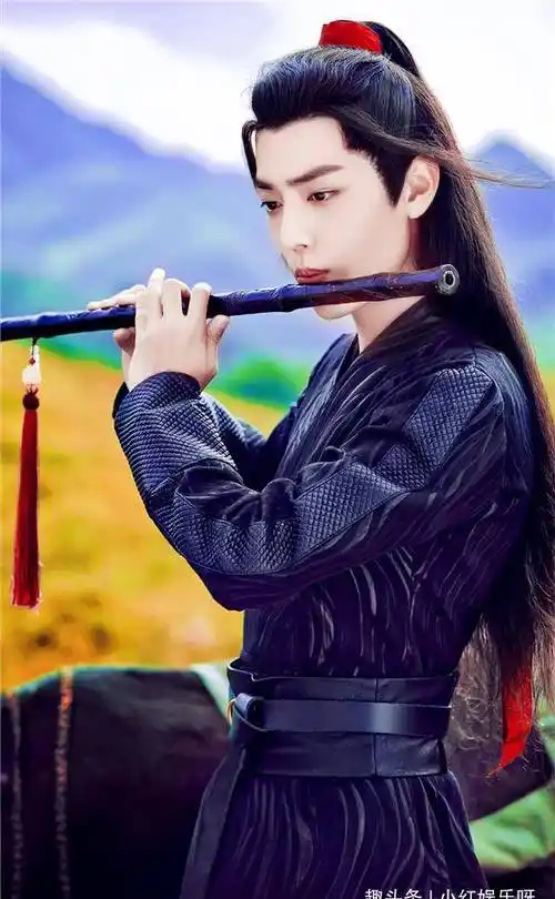 肖战黑衣古装够帅,看到王一博的黑衣古装,才知啥叫帅气逼人_剧中_陈情