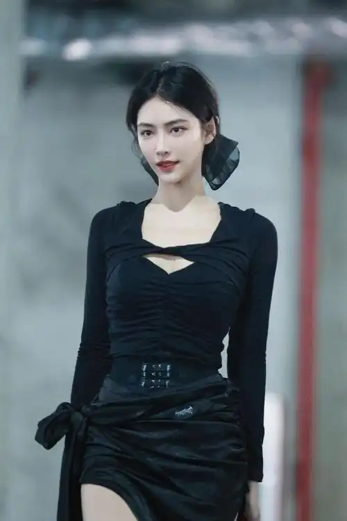 许佳琪晒最新随拍9615,期待kiki 的新舞台呀|许佳琪|舞台|好久不