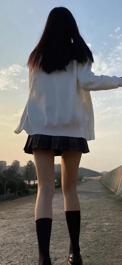 优质壁纸,美女部位锁屏壁纸,感谢生活,有剥削也有馈赠丨星猫壁纸