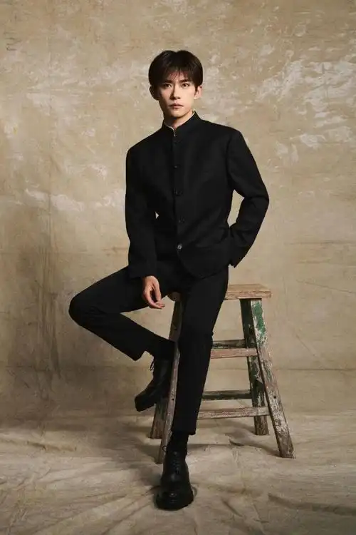 #陪跑##易烊千玺x3##易烊千玺中山装#