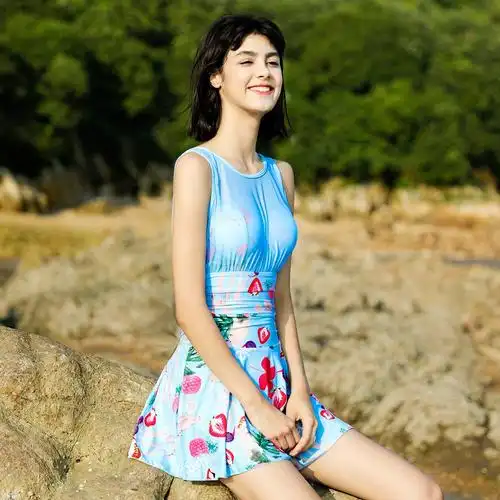 聚拢性感 女款保守裙式连体泳衣 修身显瘦游泳装