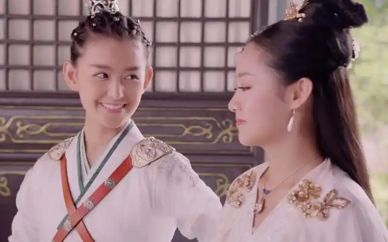 【藕龙夫妇】【蒋依依×吴佳怡】眼神宠溺!