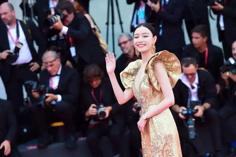 倪妮- 堆糖,美图壁纸兴趣社区