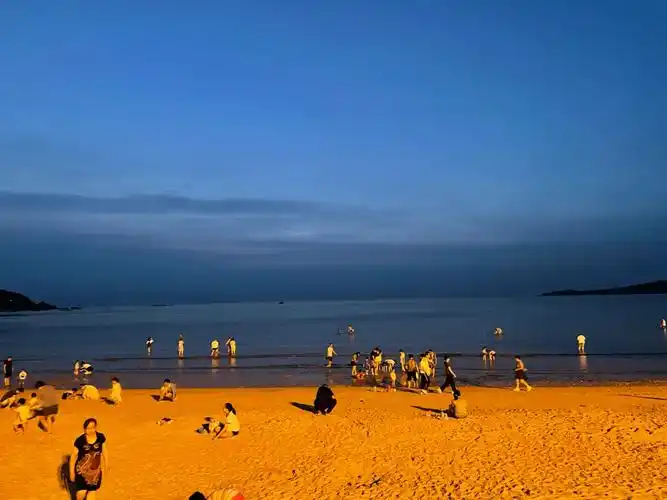 第十三期金沙滩海水浴场