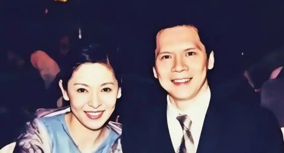 回顾向太陈岚6岁患白血病18岁以死抵抗做舞女缔造港娱半壁江山