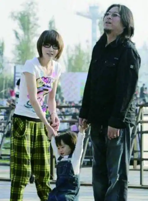 原创富家小姐出逃北京17岁选择嫁为人妻被高晓松抛弃后白手起家