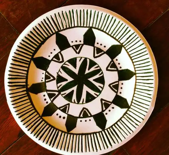 《漫书画》纸盘绘