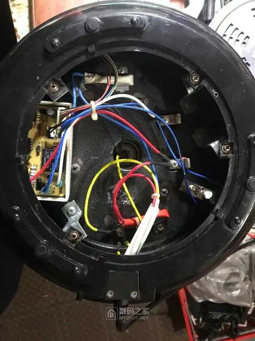 拆修苏泊尔电压力锅e0故障.