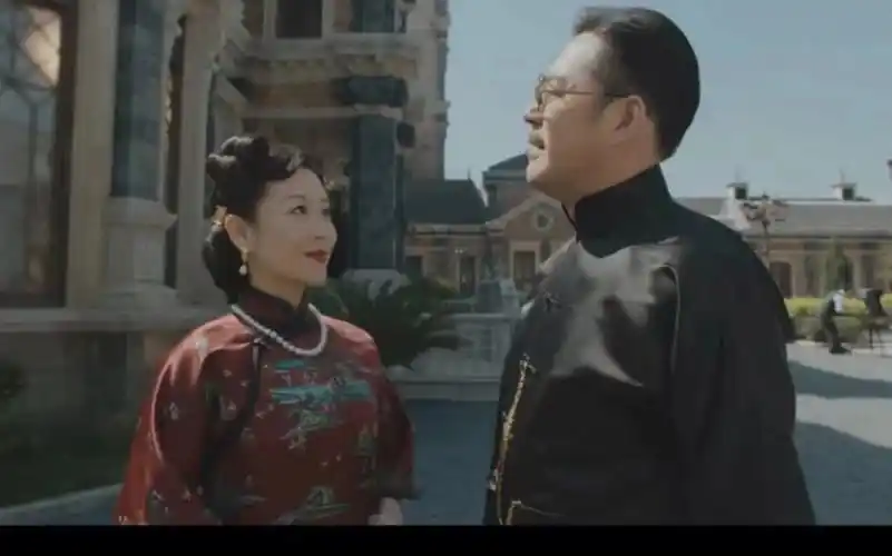 没想到吧最后撑起星华百货的竟是所有人都不看好的三妹,她成为了一个