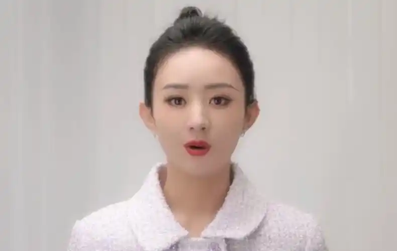 赵丽颖|赵丽颖近照变化大,脸肿僵硬像蜡人,圆脸变成长脸被指整容失败