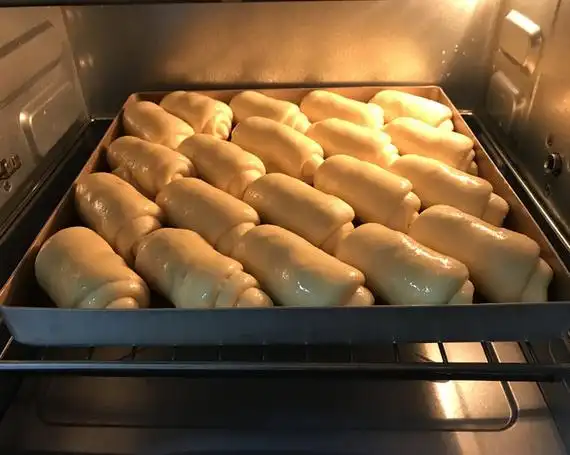 家庭自制面包,大体步骤为以下,可根据个人情况实际调整方法1干酵母 1