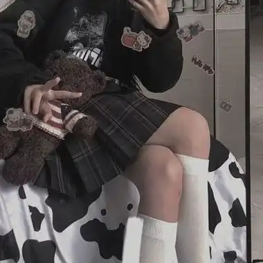 手机遮脸女头像,只是一部分属于混搭系-女生头像