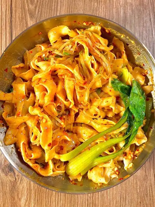 超快手香辣油泼面巨香