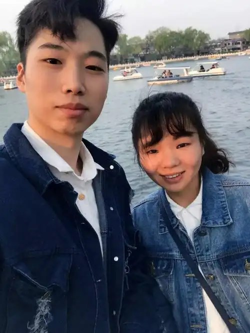 假装情侣去后海我觉得这是我和左木水最好看最幸福的一张合照,所以