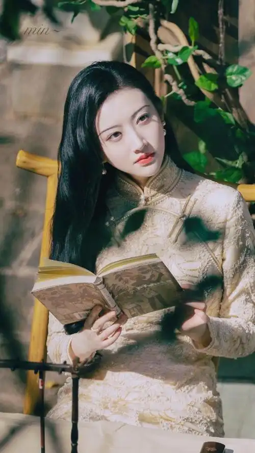 景甜司藤造型大赏(司藤中景甜28套旗袍造型)(10)