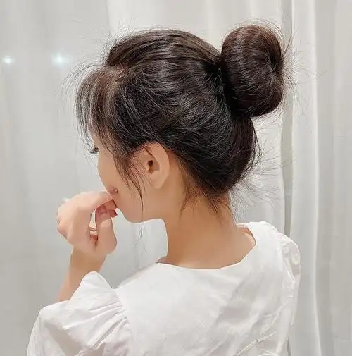 所以一款好看的发型也很重要,那么你知道儿童头发怎么扎好看简单吗?