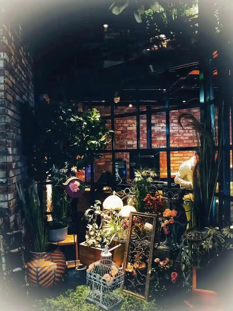 老旧红砖片文化砖装修酒吧效果图案例