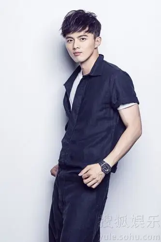 叶祖新,中国内地男演员,1984年7月8日出生于浙江衢州.