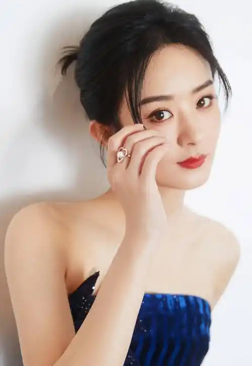 赵丽颖|身穿蓝色连衣裙,身材迷人,美背无瑕_气质_的设计_曲线