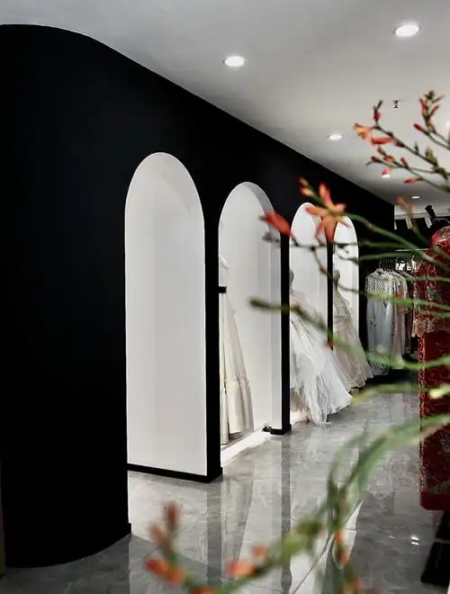 不一样的黑色系婚纱设计工作室