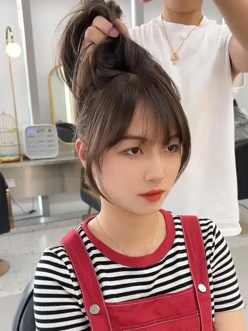 圆脸适合什么发型