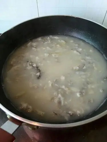 奶白色的——笋壳鱼汤