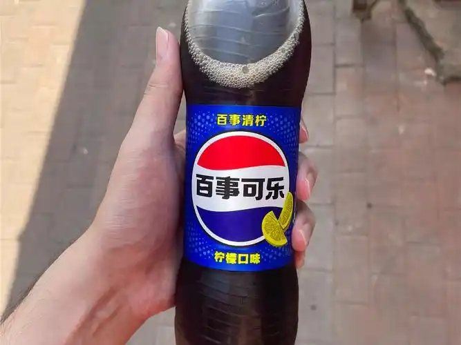 好久都没喝青柠味儿的百事可乐啦 还是那么好喝