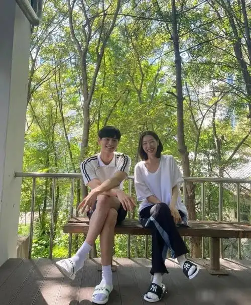 李彩玟方承认与柳多仁恋情