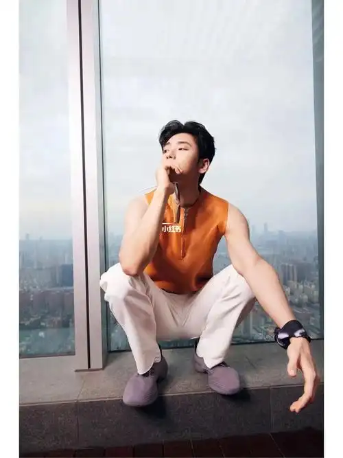 翟潇闻,连淮伟,朱正廷的同款不同色#tk360   ,最近王子异也上脚了