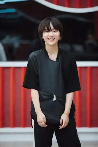 周笔畅杨幂给我打call是很正常的事推荐她上姐姐3