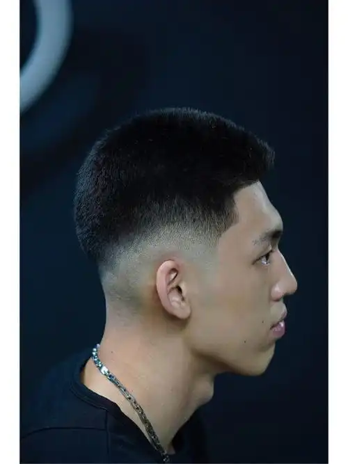 适合圆头的发型图片男_小红书