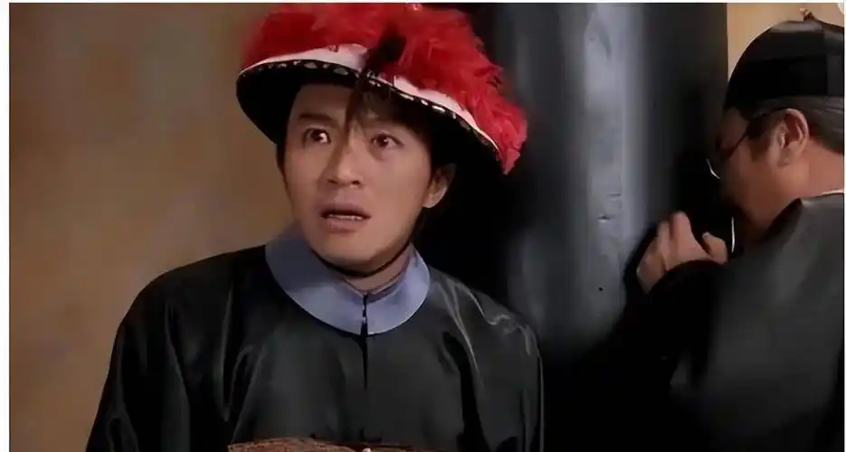 从名字来看,这部电影的灵感来自于周星驰的《九龙传》,也只能说,如果