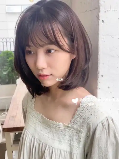 中短发烫发 蓬松气垫烫 简约温柔显气质 减龄瘦脸显脸小 修饰脸型修容