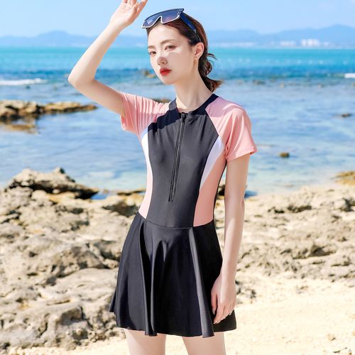 芭比泳衣女时尚保守大码遮肚显瘦游泳连体运动海边度假游泳衣