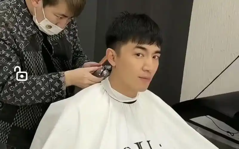 过年结束,该营业啦!#林更新 #男士发型 #bgm 目不转睛 王以太