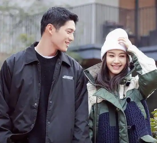 三月官宣有娃,四月官宣恋情,单亲妈妈王子文炒作还是该被祝福?