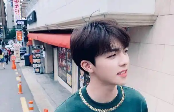 陈立农签约环球唱片,或成npc后续发展最佳_蔡徐坤_公司_级别