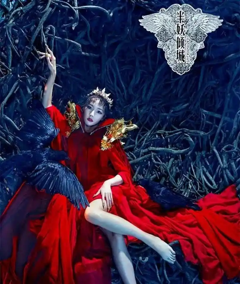 2015年,于正在筹拍《半妖倾城》那部剧时,对于里面聂倾城一角,找了足