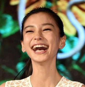 刘亦菲这个缺陷太致命迪丽热巴唐嫣她们也都有