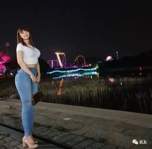 67160斤女神范十足几乎满足了所有对微胖女孩的幻想