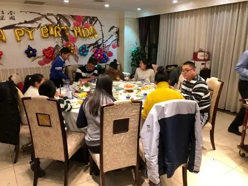 妈妈66生日宴家庭聚会