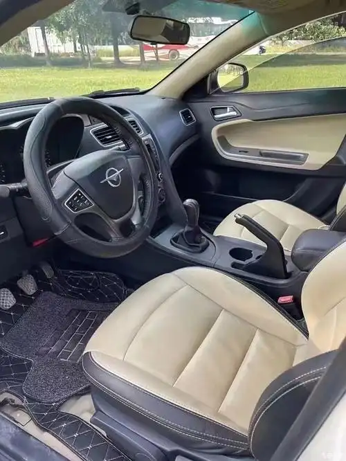 16年海马福美来m5,1.6排量,外观时尚大气,手动挡,车况