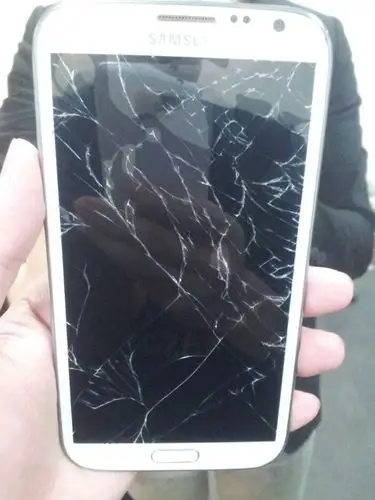 > 华为专卖店的碎屏险都不一样 华为碎屏险能用几次 华为荣耀v10碎屏